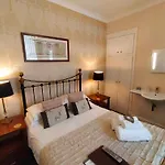 Pensión Arden House 4*