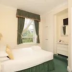 Arden House 4*