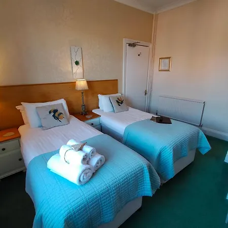 Arden House 4*