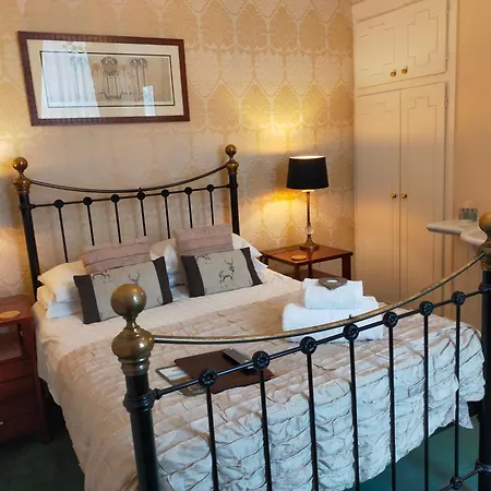 Arden House 4* Harrogate