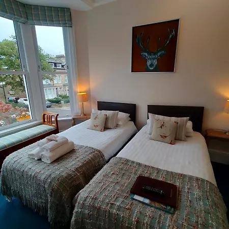 Arden House 4*