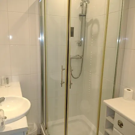 Arden House Gæstehus 4*